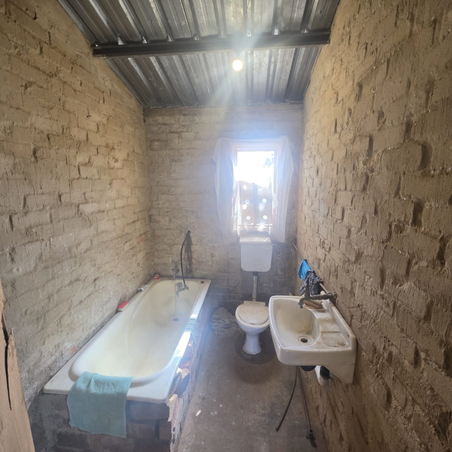 2 Bedroom Property for Sale in Ikageng North West
